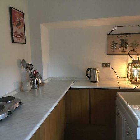 Dongo Holiday Home Bagian luar foto